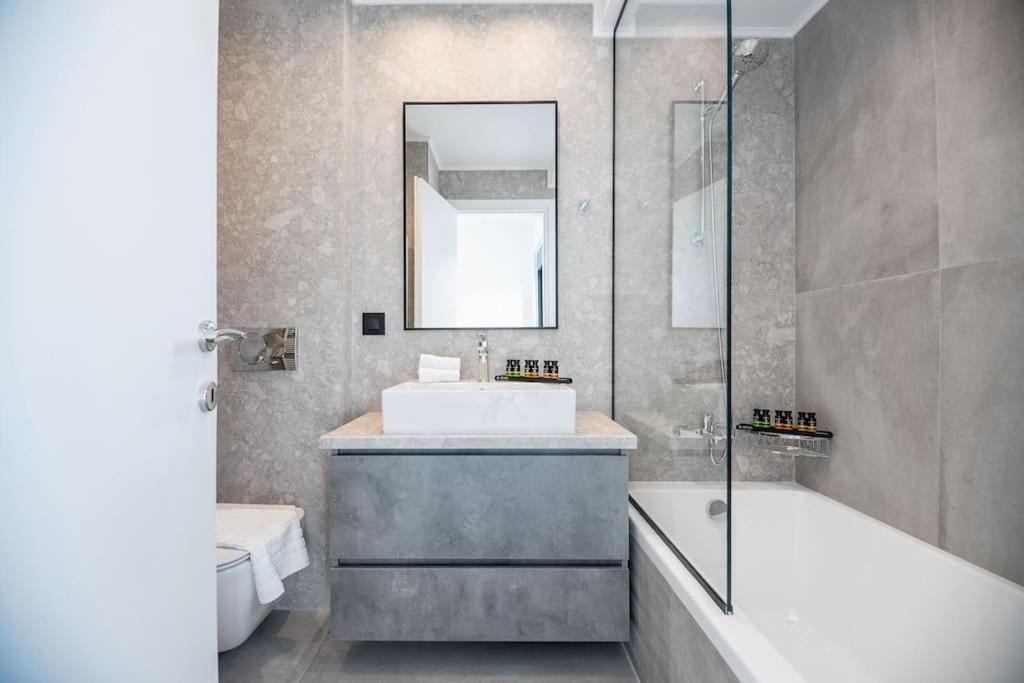 Maison Du Jardin 2-Bedroom Apartment Private Outdoor Jacuzzi Rhodes City Ngoại thất bức ảnh